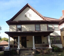 Building Photo - 936 D St
