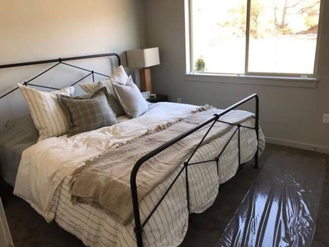 Building Photo - CUTE CONDO FOR RENT IN OREM!!!