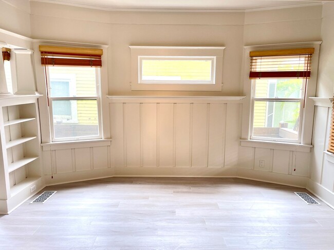 Building Photo - Horizon Ave Duplex