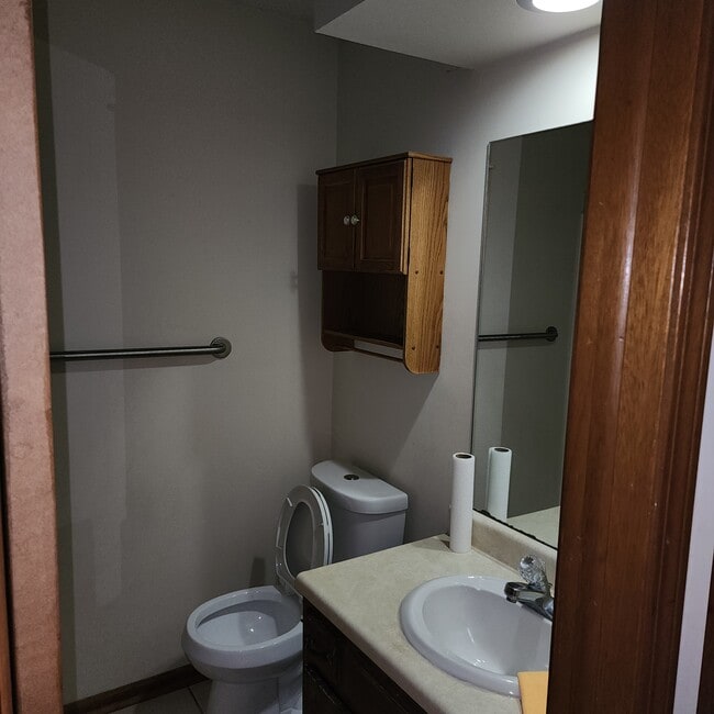 Foto del edificio - 7512 E 17th St N