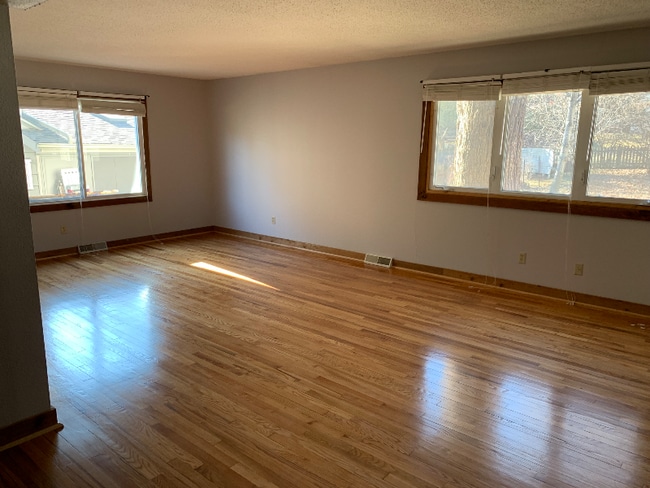 Foto del edificio - 225 Teeters Ct