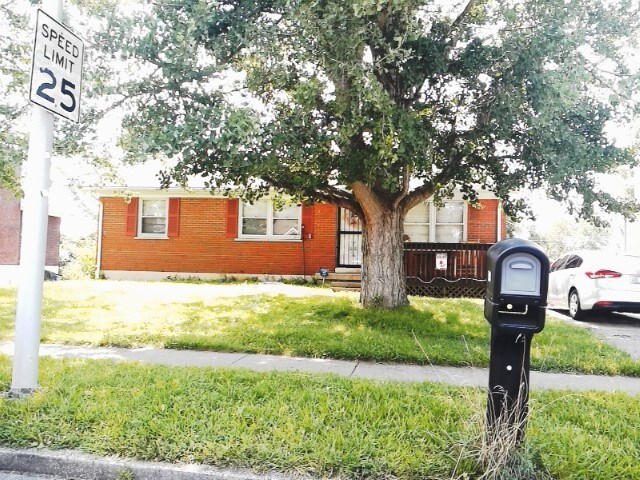 Primary Photo - 562 Radcliffe Rd