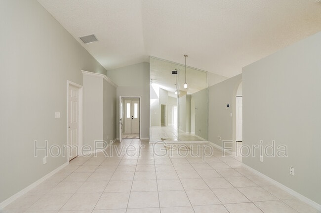 Building Photo - 3102 Bellingham Dr