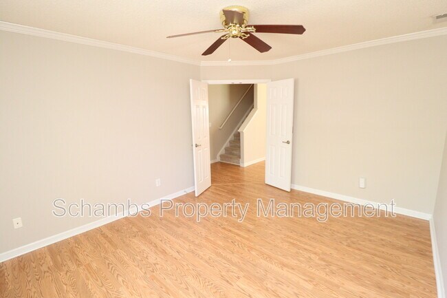 Foto del edificio - 217 Hartshorn Ct