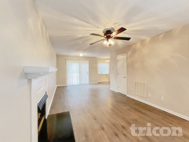 Building Photo - 21 Marabou Ct