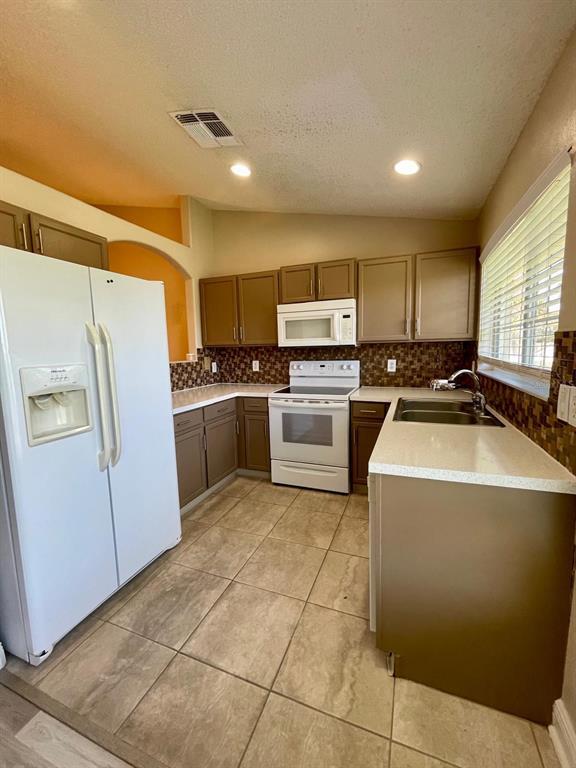 Foto del edificio - 13301 Fairway Glen Dr