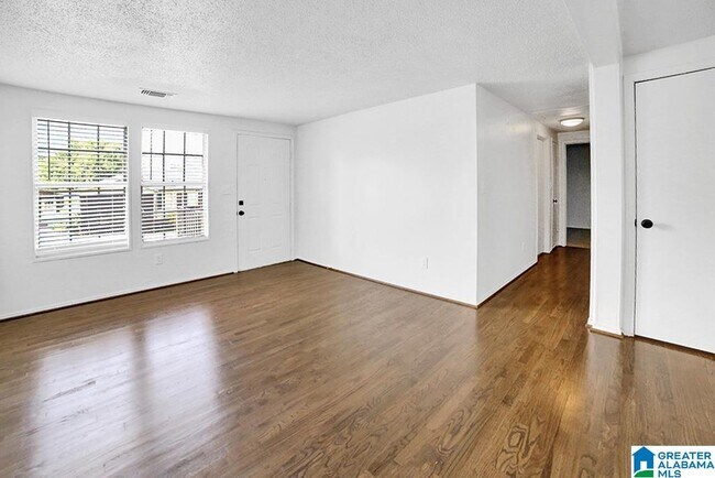 Building Photo - 4713 9th Ave S