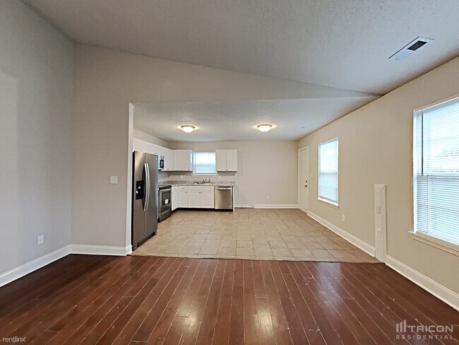 Building Photo - 1312 Lindsey Ln
