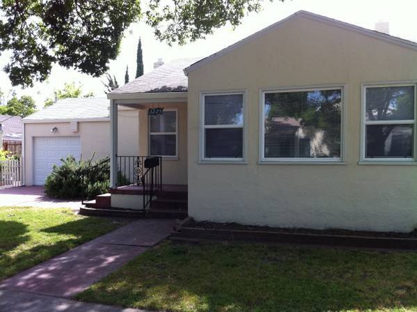 Primary Photo - 3225 N Center St