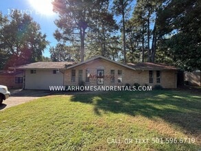 Building Photo - 17 Lucy Ln