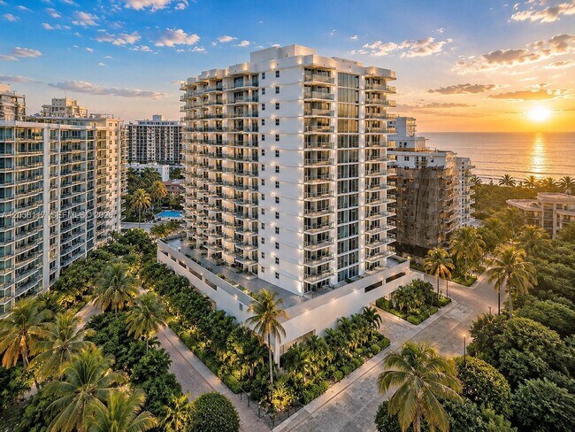 Foto del edificio - 2401 Collins Ave