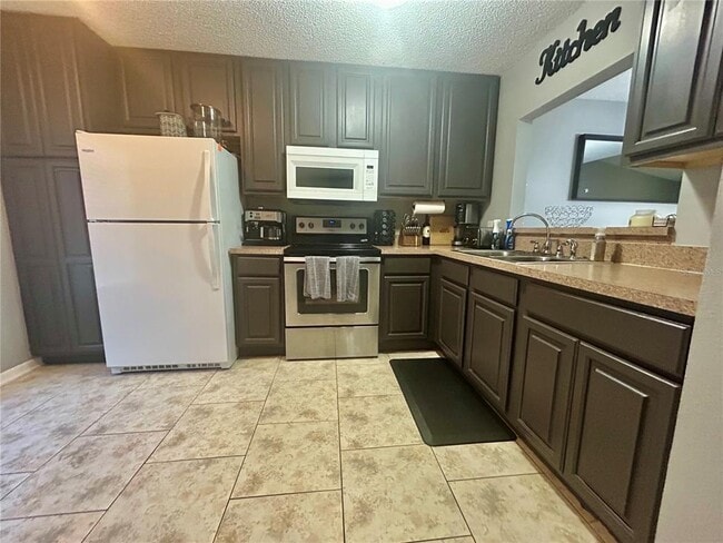 Foto del edificio - 3667 Powder Horn Pl