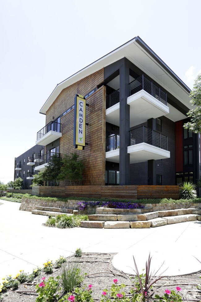 Foto del edificio - Camden Henderson