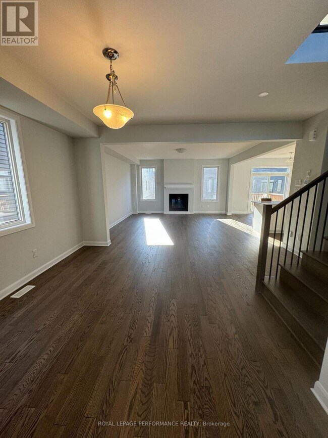 Building Photo - 915 Lakeridge Dr