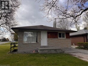 Building Photo - 105 Marshall St