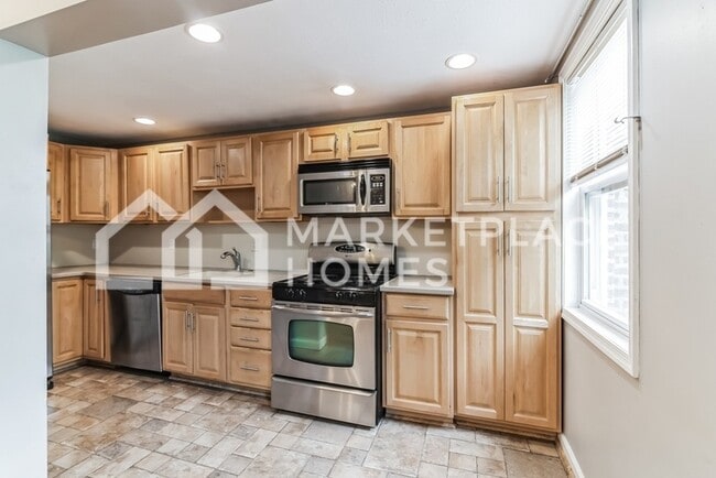 Building Photo - 291 Westbrook Dr