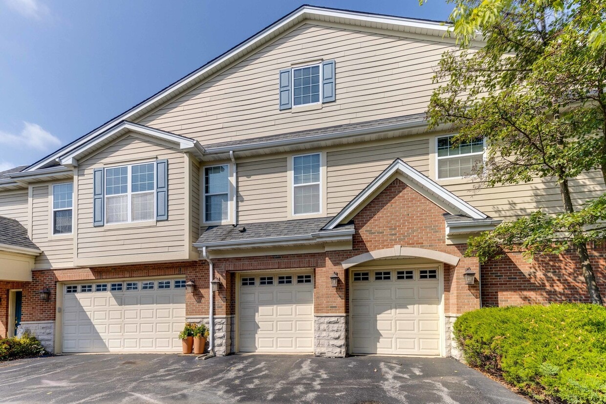 1356 Scarboro Rd Unit 805, Schaumburg, IL 60193 Condo for Rent in