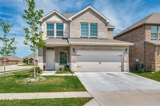 Building Photo - 1417 Forever Wy