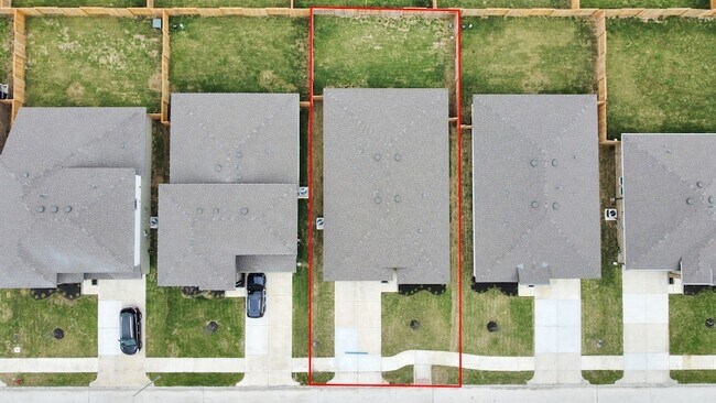 Building Photo - 7803 Golden Rubia Ln