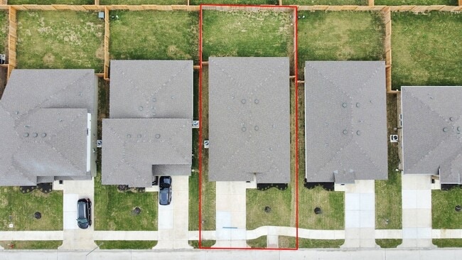 Photo - 7803 Golden Rubia Ln House
