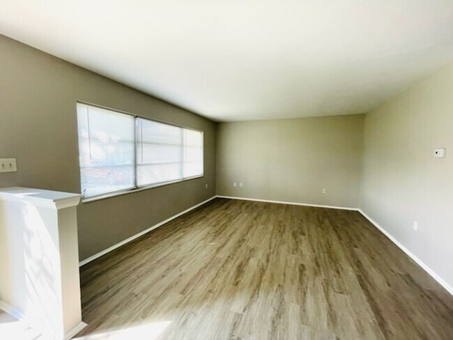 Building Photo - 361 Sea Grape Rd