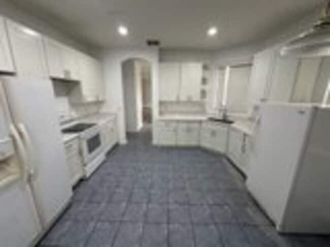 Building Photo - 540 Neumann Village Ct