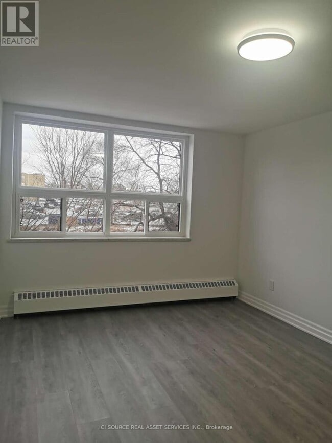 Building Photo - 2135 Jane St