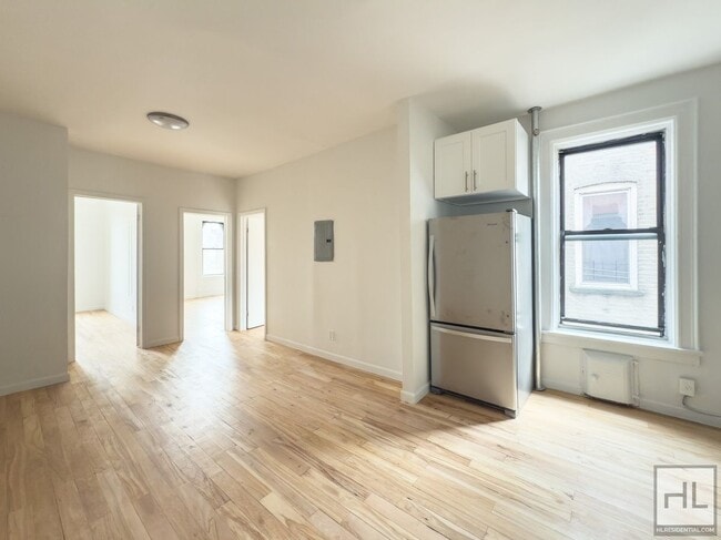 Building Photo - NOSTRAND AVENUE / Renovated 3-bed, 1-bath ...
