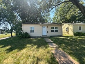 Building Photo - 8600 Stella Ave