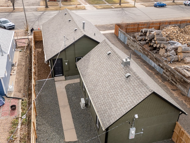 Building Photo - 1112 1/2 11th St