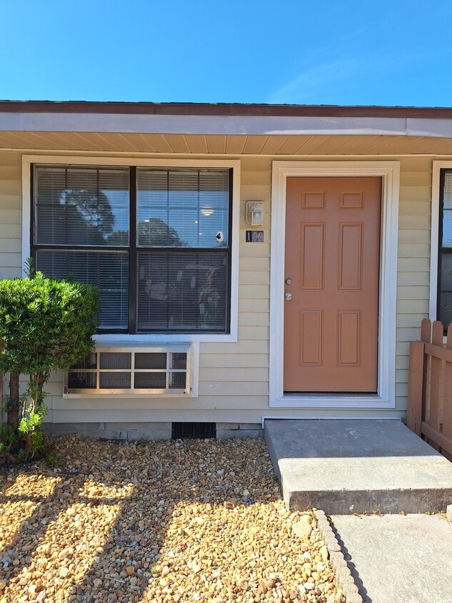 1750 Bottlebrush Dr Unit 102, Palm Bay, FL 32905 Room for Rent in