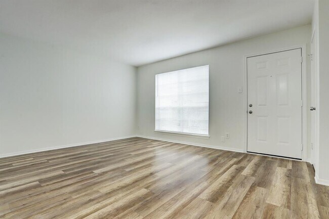 Foto del edificio - 11540 Chimney Rock Rd