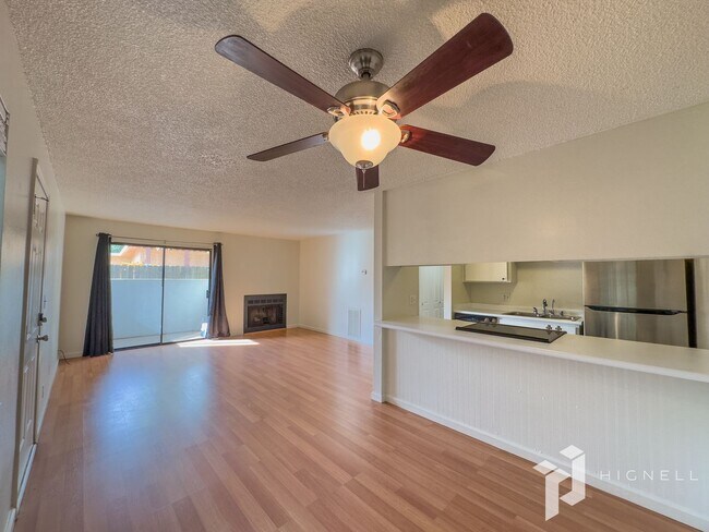 Building Photo - MOVE IN SPECIAL!!! HALF OFF FIRST MONTH'S ...