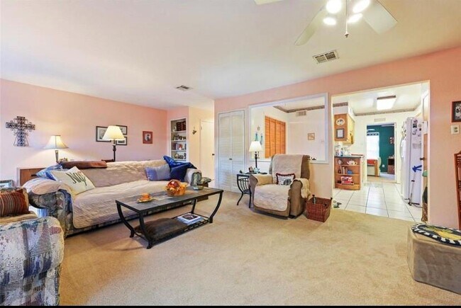 Foto del edificio - 5800 Lumberdale Rd