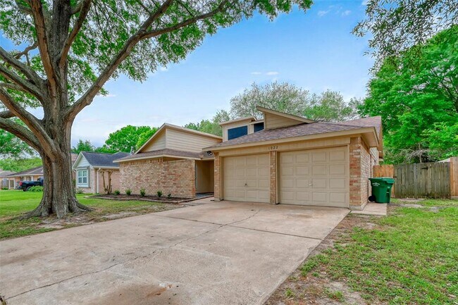 Foto del edificio - 1022 Hidden Canyon Rd