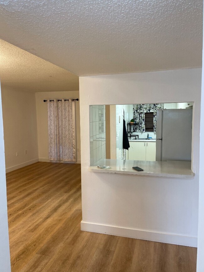 Photo - 305 W 68th St Apartment