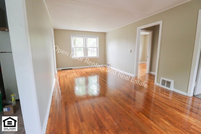 Building Photo - 418 W Rudisill Blvd