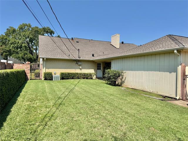 Building Photo - 3784 Weeburn Dr