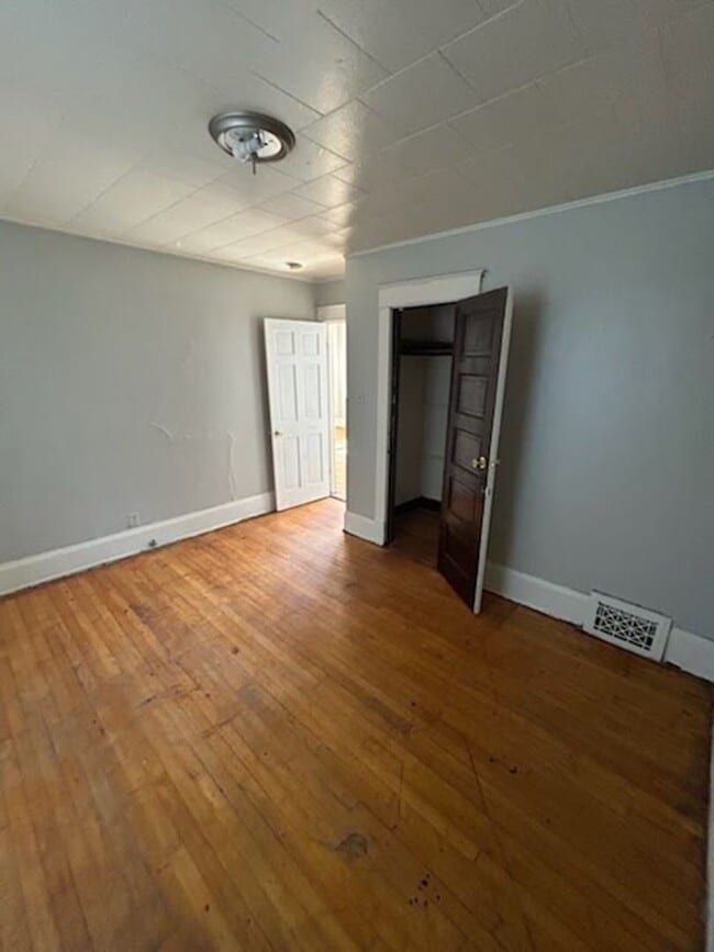 Building Photo - 1517 S 23rd St