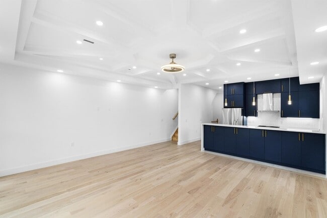 Building Photo - 125 Collard St
