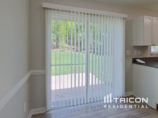 Foto del edificio - 2935 Westwinds Ct