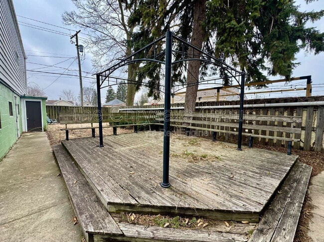 Foto del edificio - 141 E Walnut St