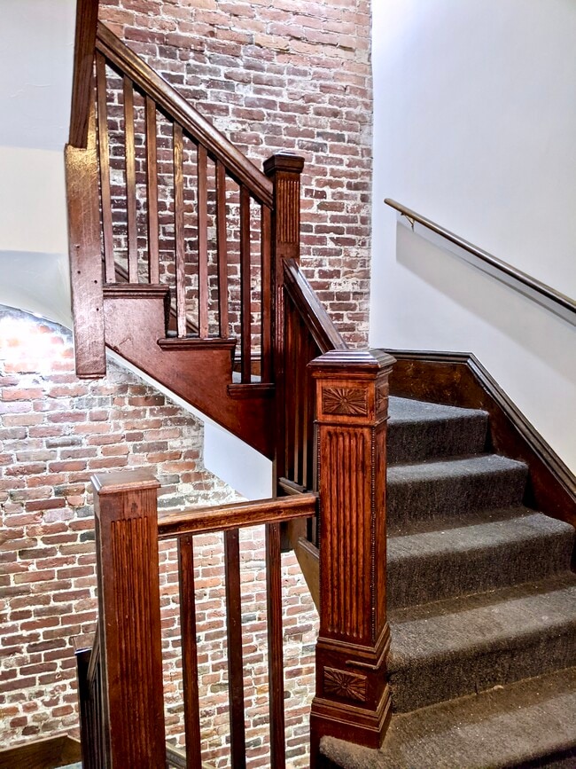 Building Photo - 616 Columbus Ave