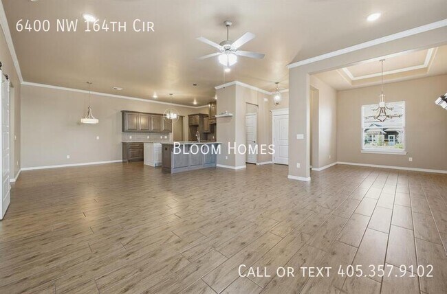 Foto del edificio - 6400 NW 164th Cir