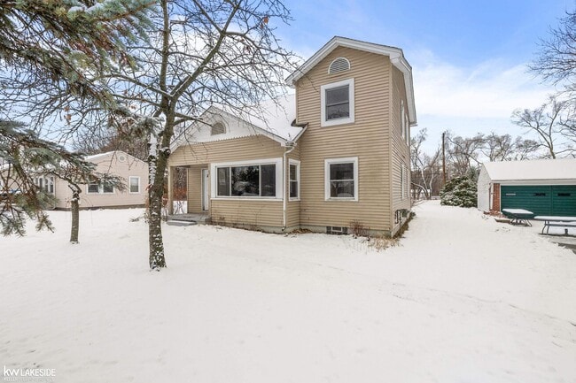 Building Photo - 7618 Sylvan St