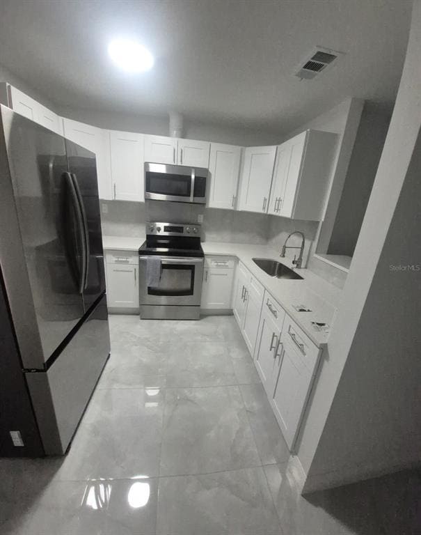 Foto del edificio - 7128 Oakwood Dr