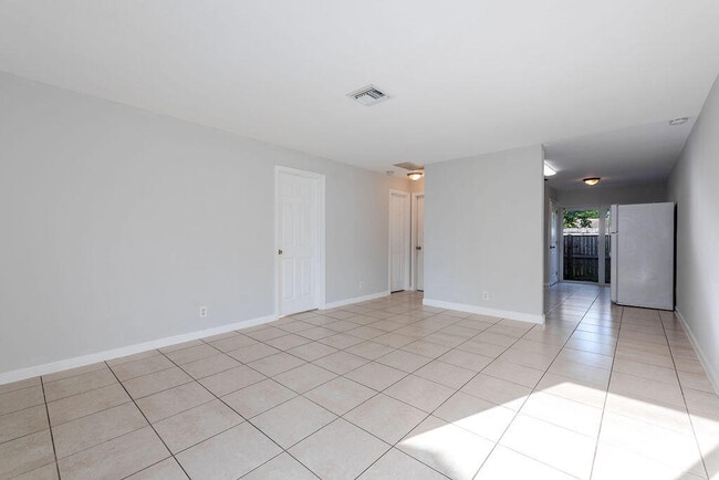 Building Photo - 3496 48th Ln S