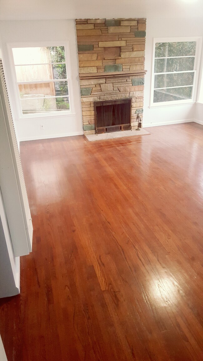 Foto del edificio - 4275 W 63rd St