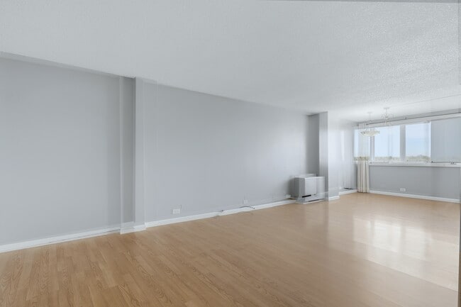 Foto del edificio - 2225 Buchtel Blvd S