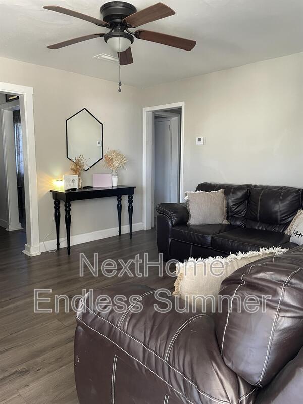 Foto del edificio - 2619 Bywood Rd